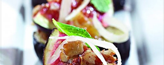 Čerstvé figy s baklažánom a syrom Džiugas